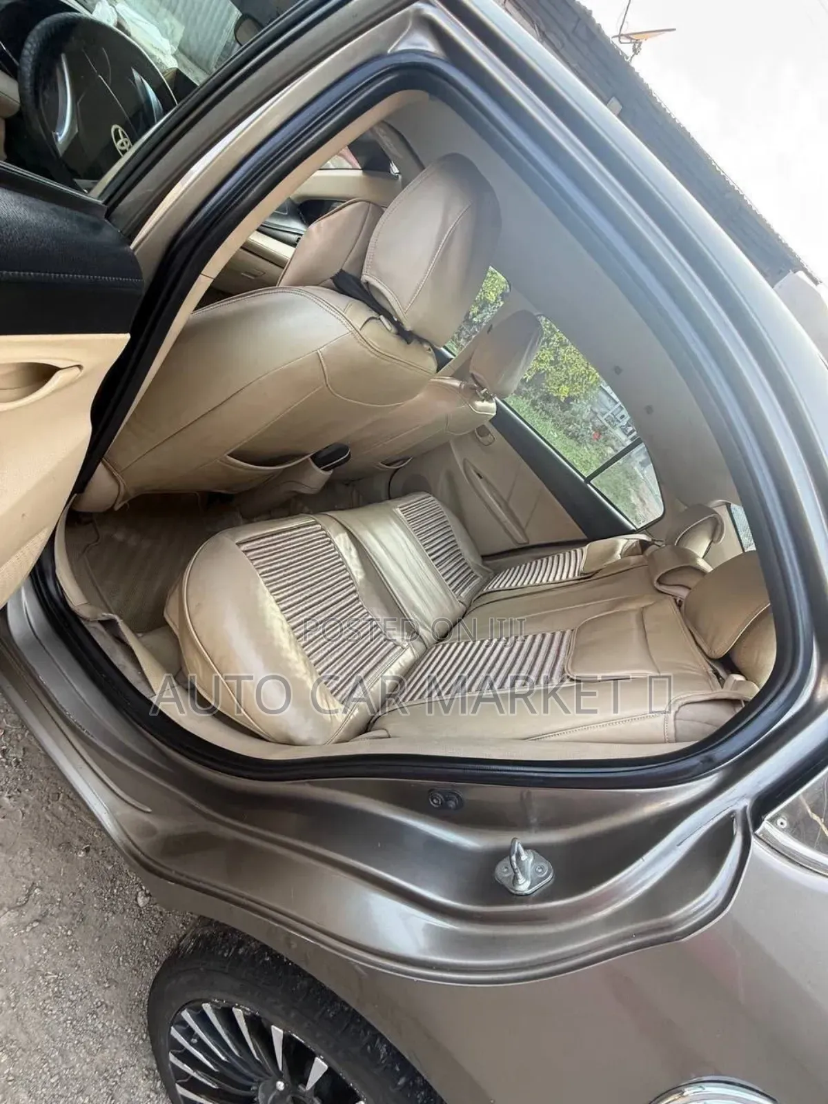 Toyota Yaris 2010 Gray