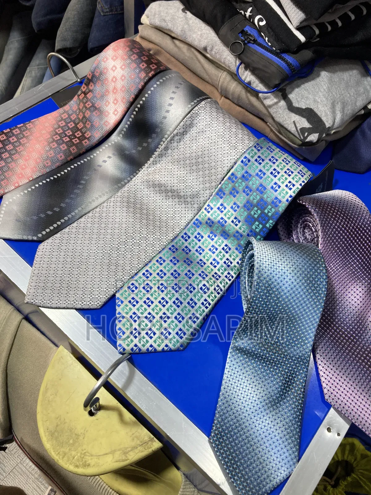 ዘመናዊ የወንዶች ክራቫቶች (Men's Ties)