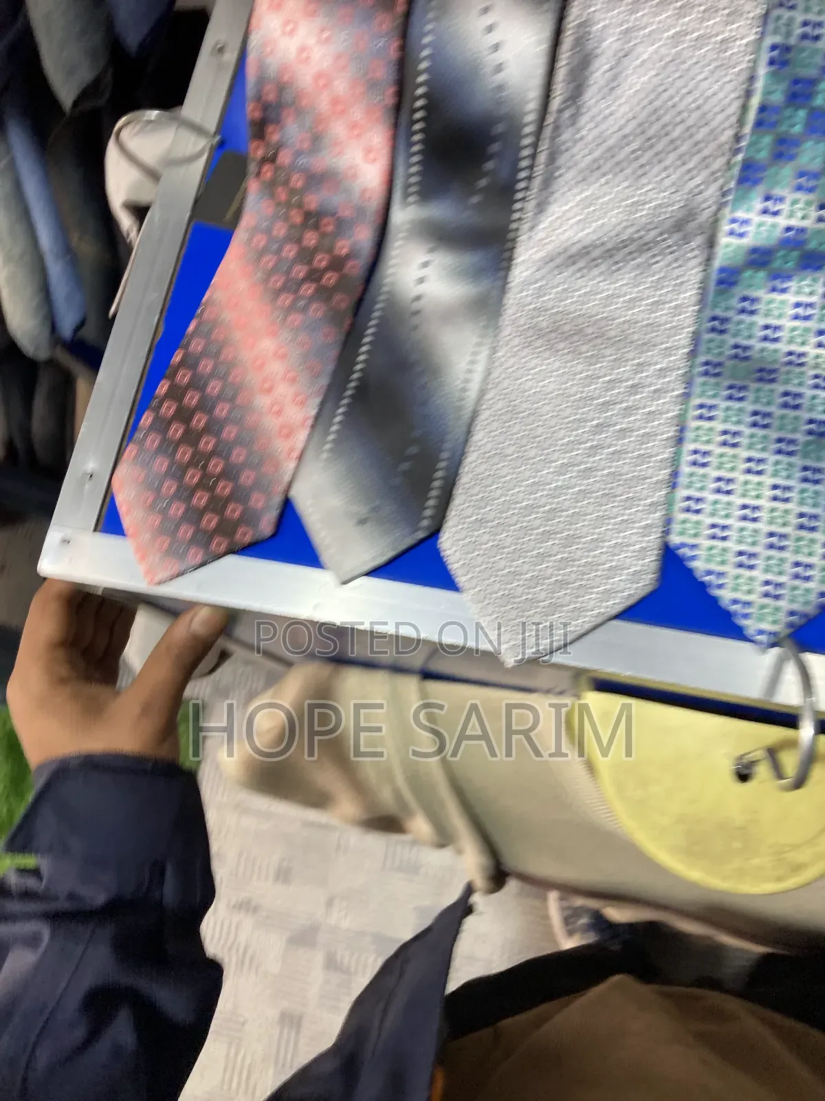 ዘመናዊ የወንዶች ክራቫቶች (Men's Ties)