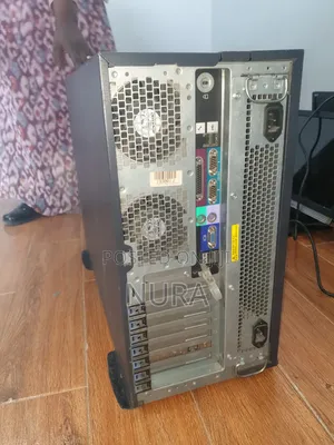 Server Dell Poweredge R2950 16GB Intel Xeon SSHD (Hybrid) 1T