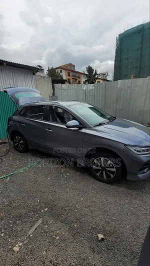 New BYD E2 43 kWh 94 hp FWD 2025 Gray