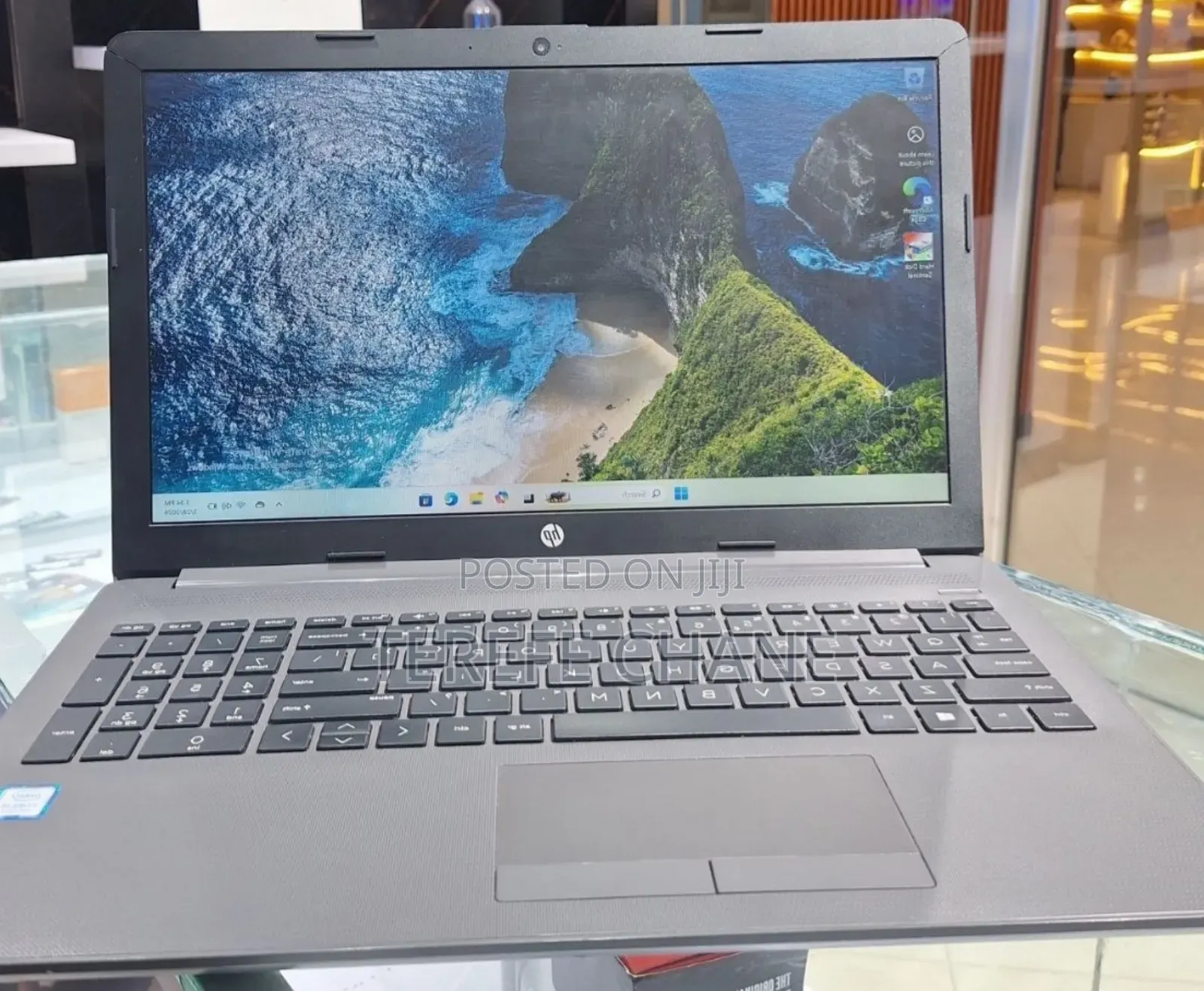 New Laptop HP 250 G7 4GB Intel Core i5 HDD 1T