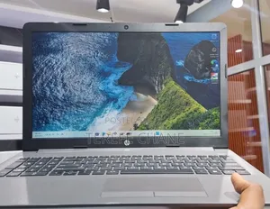 New Laptop HP 250 G7 4GB Intel Core i5 HDD 1T