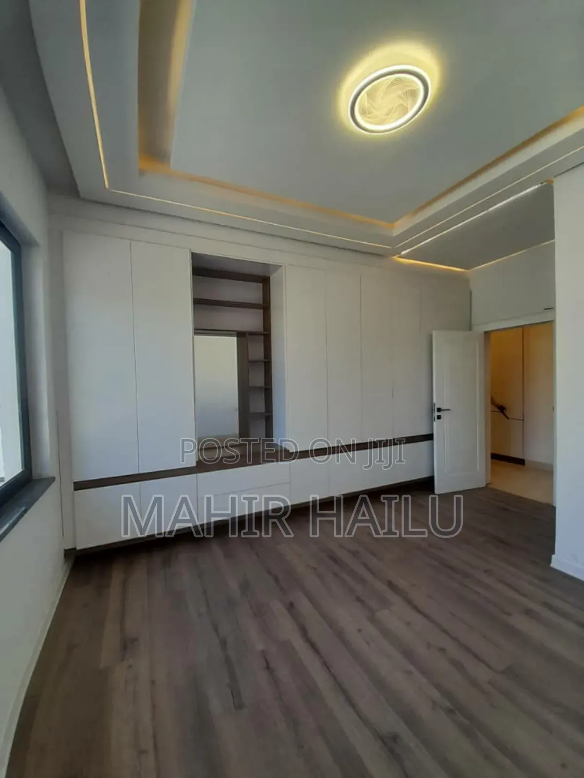 4bdrm Villa in Real, Bole for sale