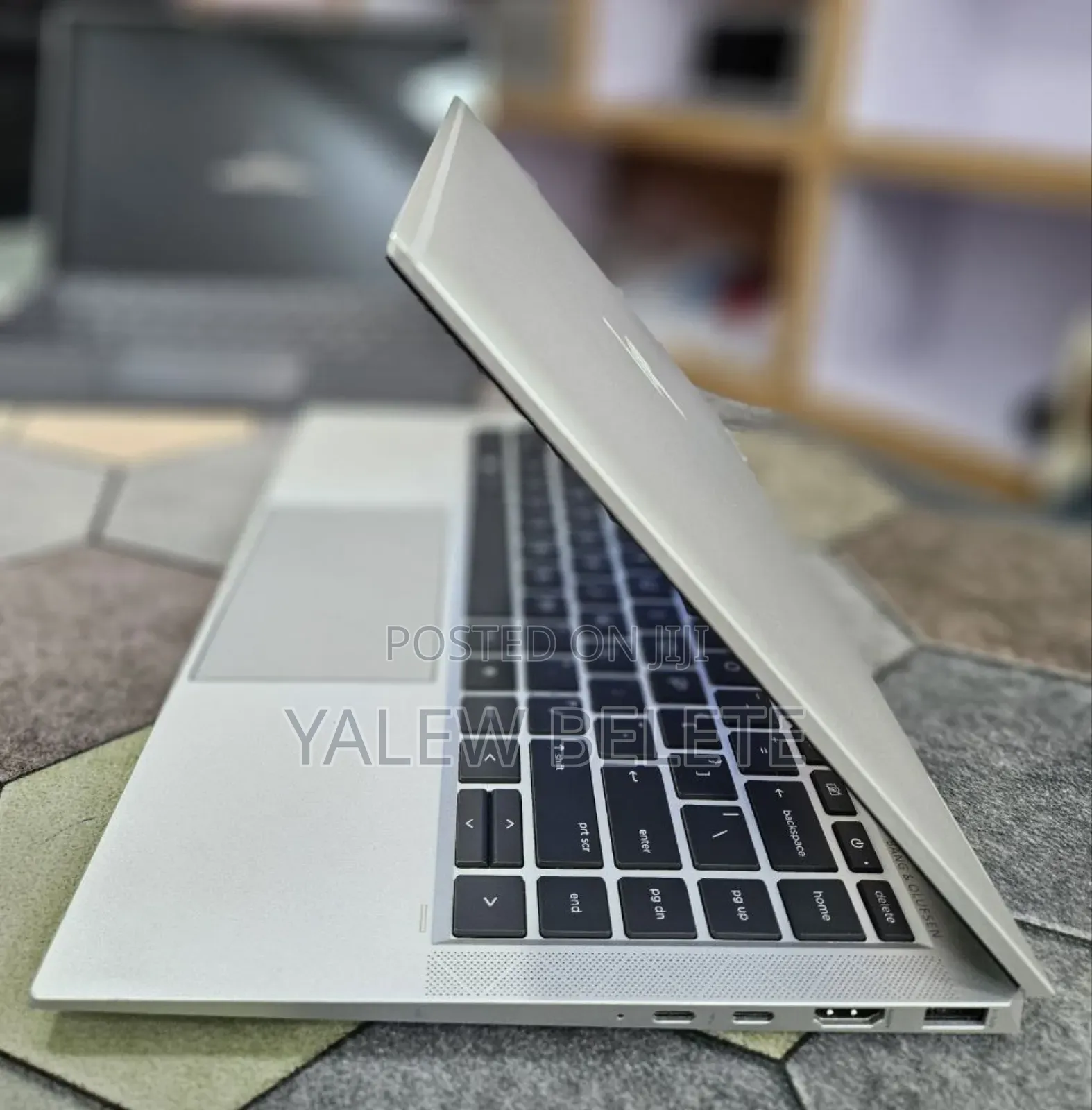 New Laptop HP EliteBook 1040 G8 16GB Intel Core i7 SSD 512GB