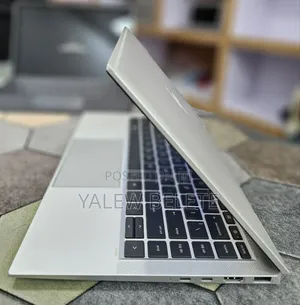 New Laptop HP EliteBook 1040 G8 16GB Intel Core i7 SSD 512GB