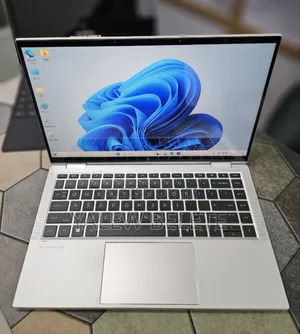 New Laptop HP EliteBook 1040 G8 16GB Intel Core i7 SSD 512GB