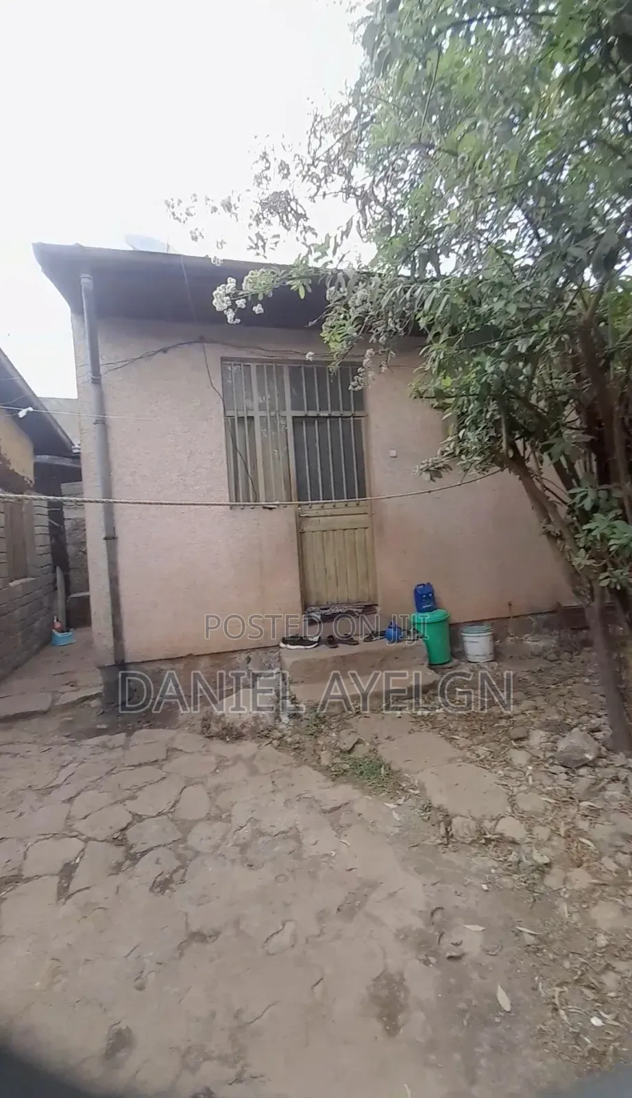 5bdrm Mansion in Burayu, West Shewa for sale