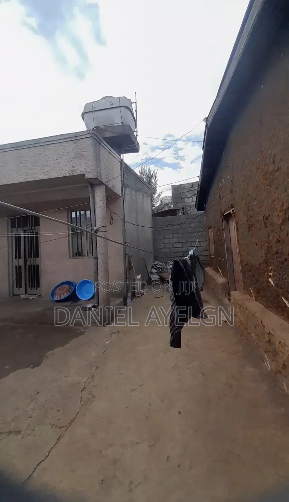 5bdrm Mansion in Burayu, West Shewa for sale