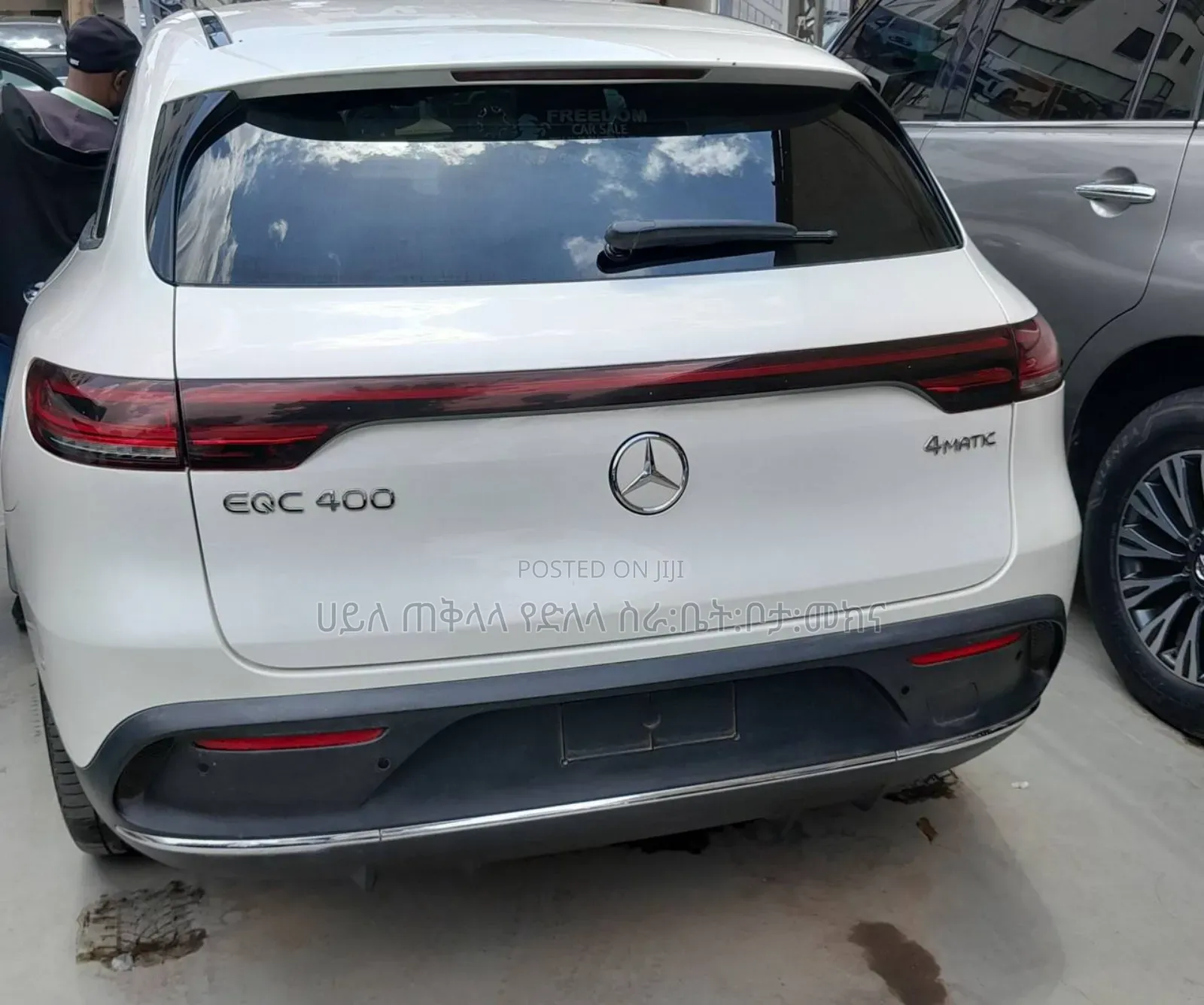Mercedes-Benz EQC EQC400 4MATIC 2023 Ivory