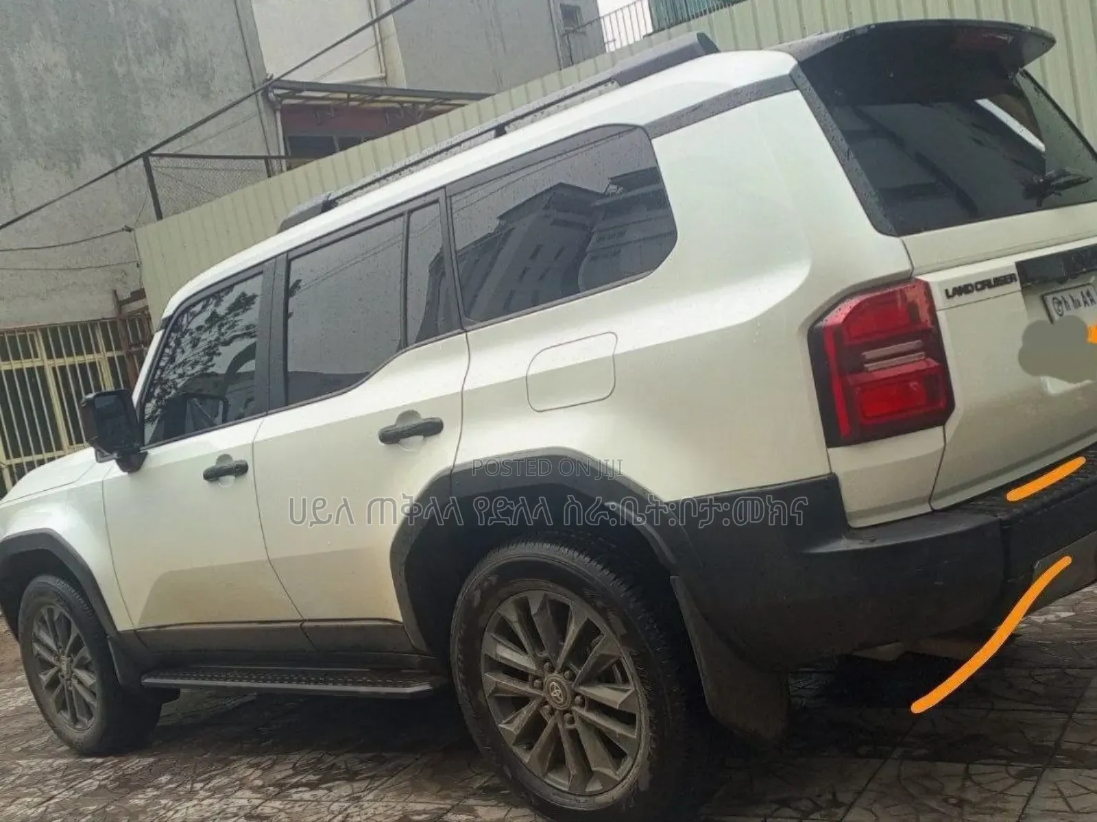 Toyota Land Cruiser Prado 2024 Off white