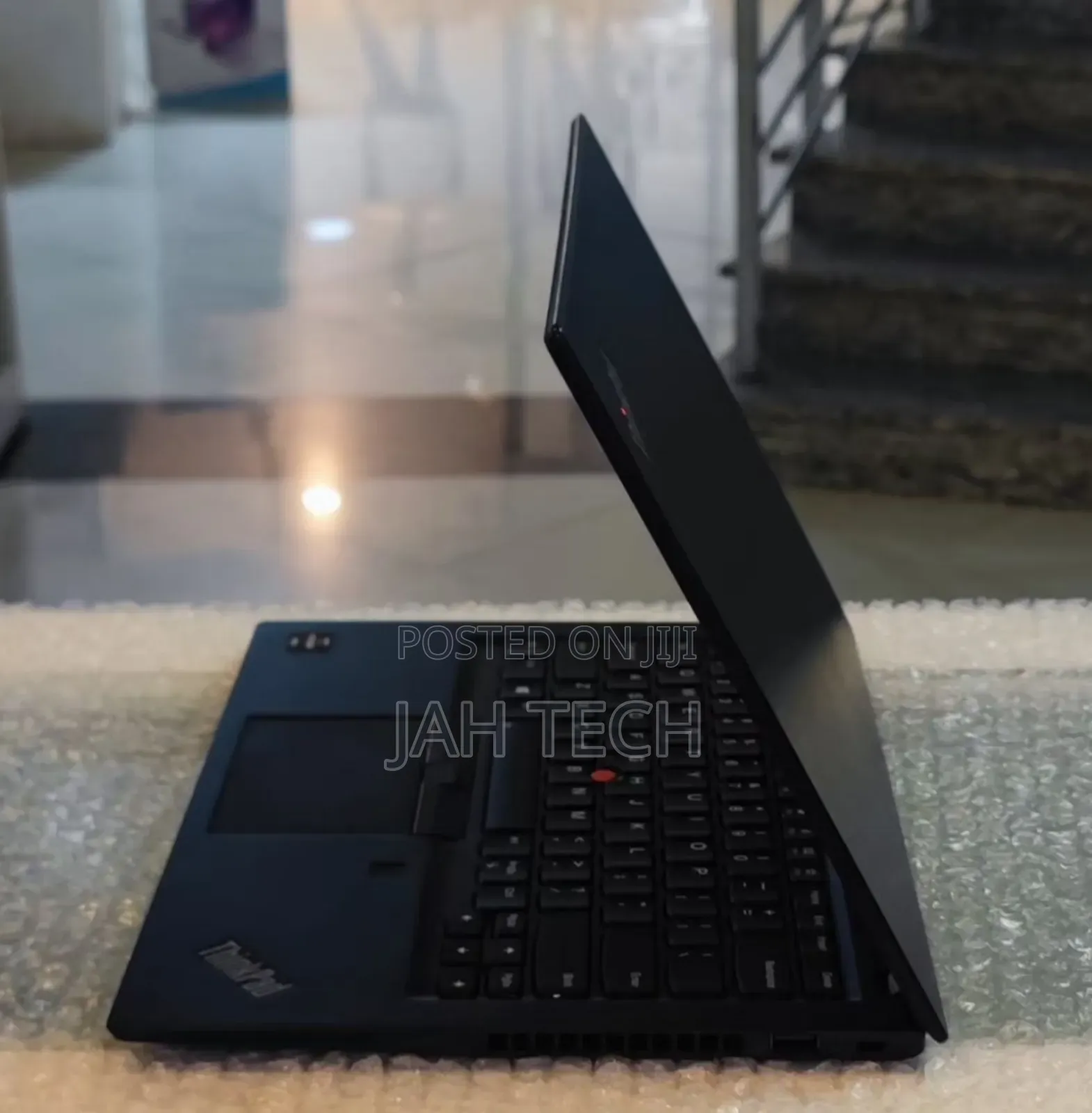 New Laptop Lenovo ThinkPad t495s 16GB AMD Ryzen 7 SSD 512GB