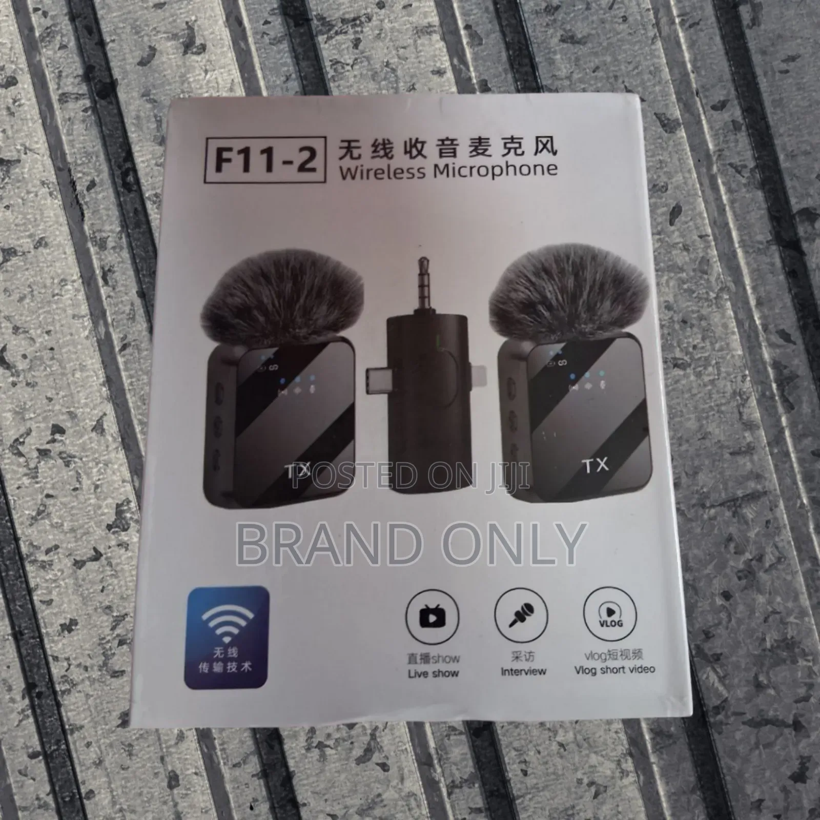 F11-2 Dual Mic System for Interviews Videos