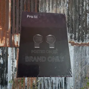 Pro 5s Edition – Deep Bass Black Earbuds