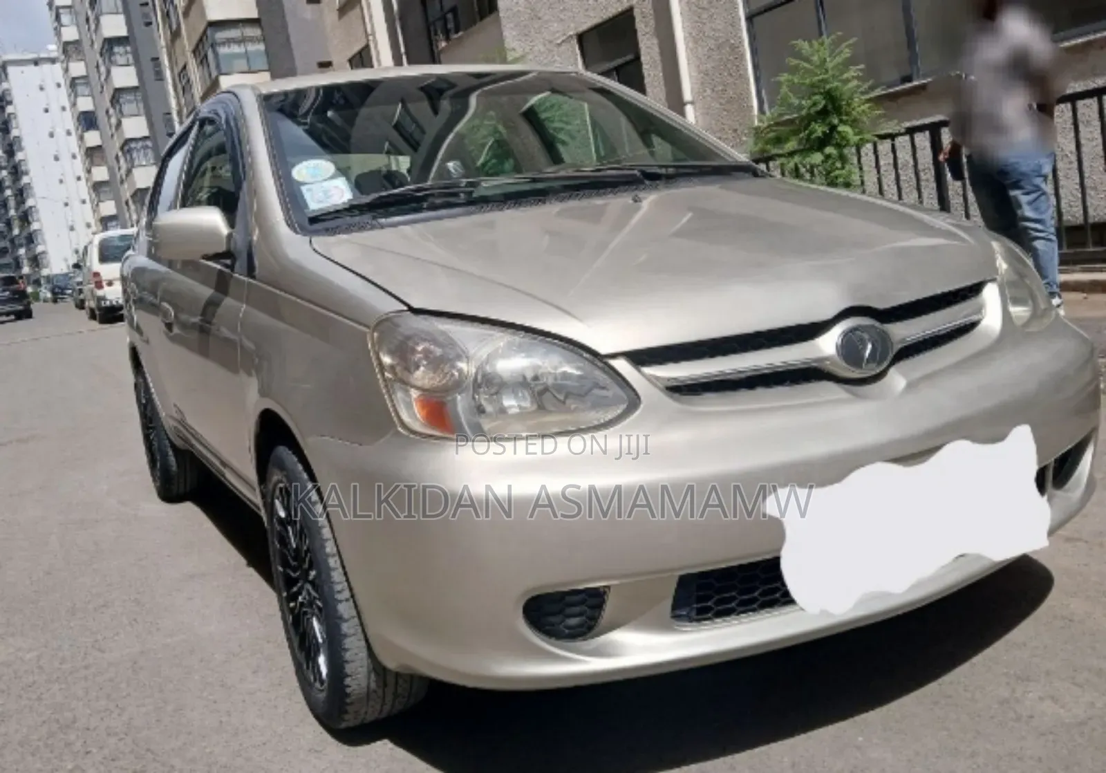 Toyota Platz 2002 Silver