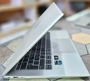 New Laptop HP EliteBook x360 1040 G9 16GB Intel Core i5 SSD 512GB