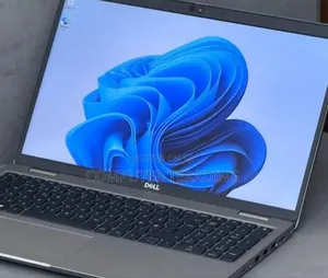 New Laptop Dell Latitude 5520 8GB Intel Core i5 SSD 512GB