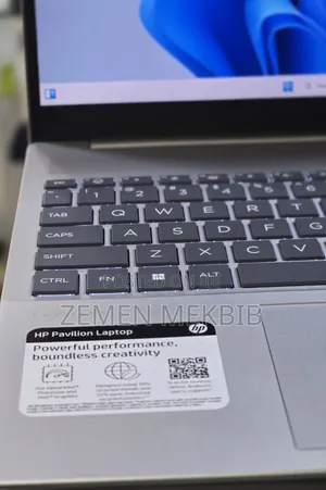 New Laptop HP 8GB Intel Core Ultra 5 SSD 512GB