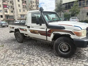 Toyota Land Cruiser 2012