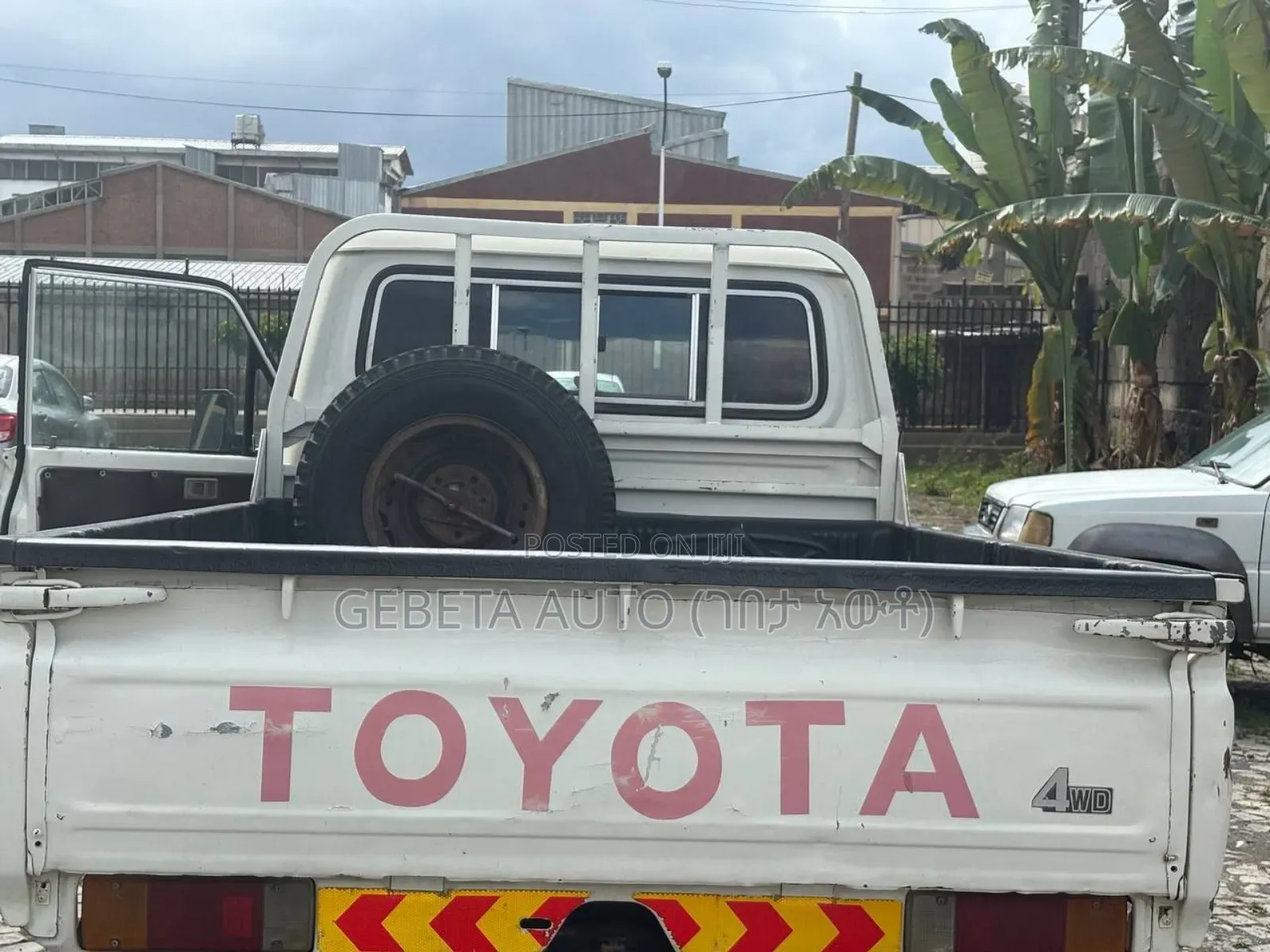 Toyota Land Cruiser 2012