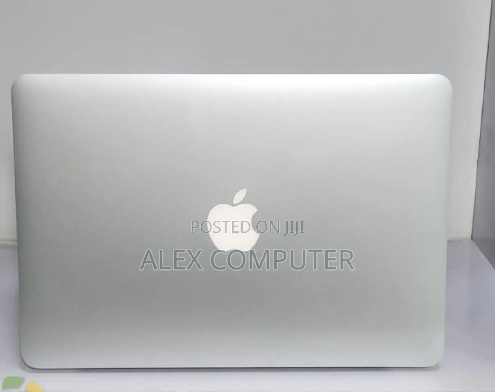 New Laptop Apple MacBook Pro 2015 16GB Intel Core i7 SSD 512GB