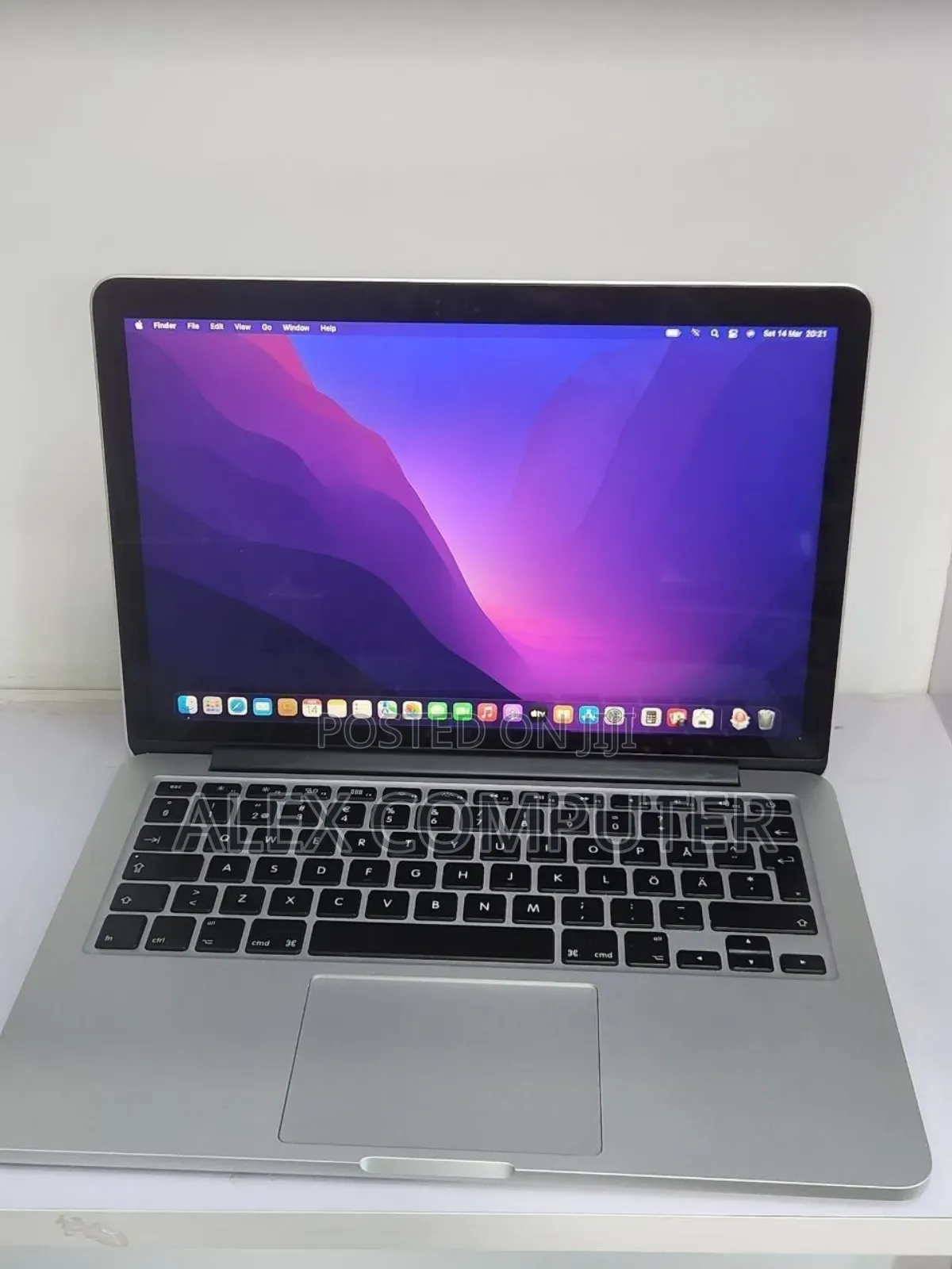 New Laptop Apple MacBook Pro 2015 16GB Intel Core i7 SSD 512GB