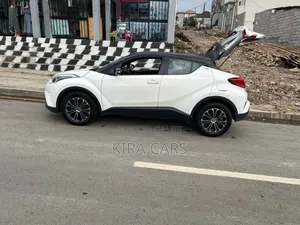 Toyota Corolla Hatchback 2019 White