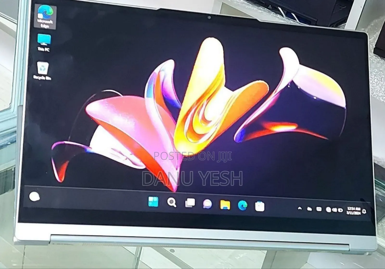 New Laptop Lenovo Yoga 9i 16GB Intel Core i7 SSD 512GB