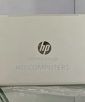 New Laptop HP OmniBook 5 14" 8GB Intel Core 5 SSD 512GB