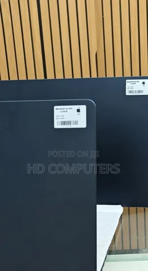 New Laptop Apple MacBook Air 2025 M4 13-inch 16GB Apple M4 SSD 256GB