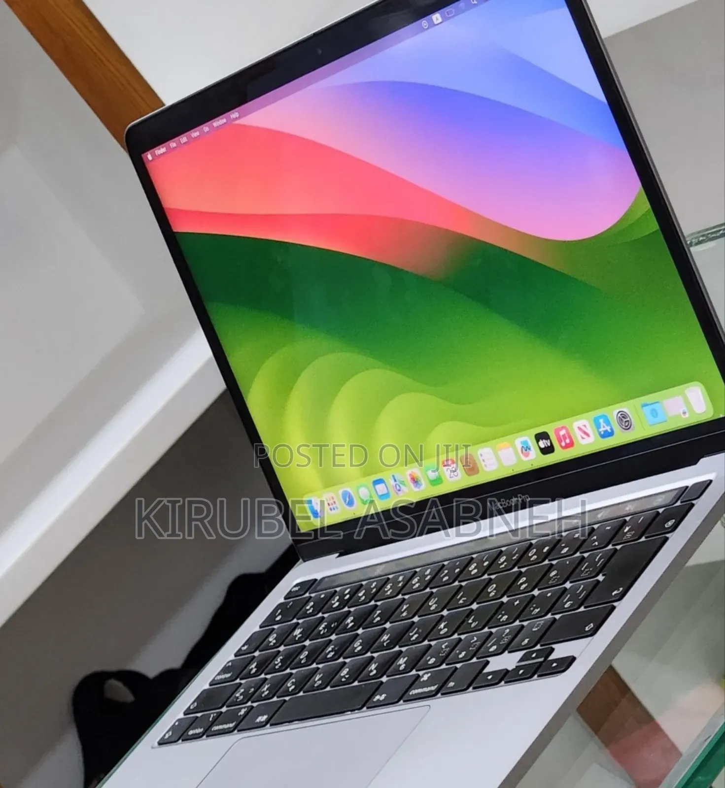 New Laptop Apple MacBook Pro 2020 8GB Intel Core i5 SSD 512GB