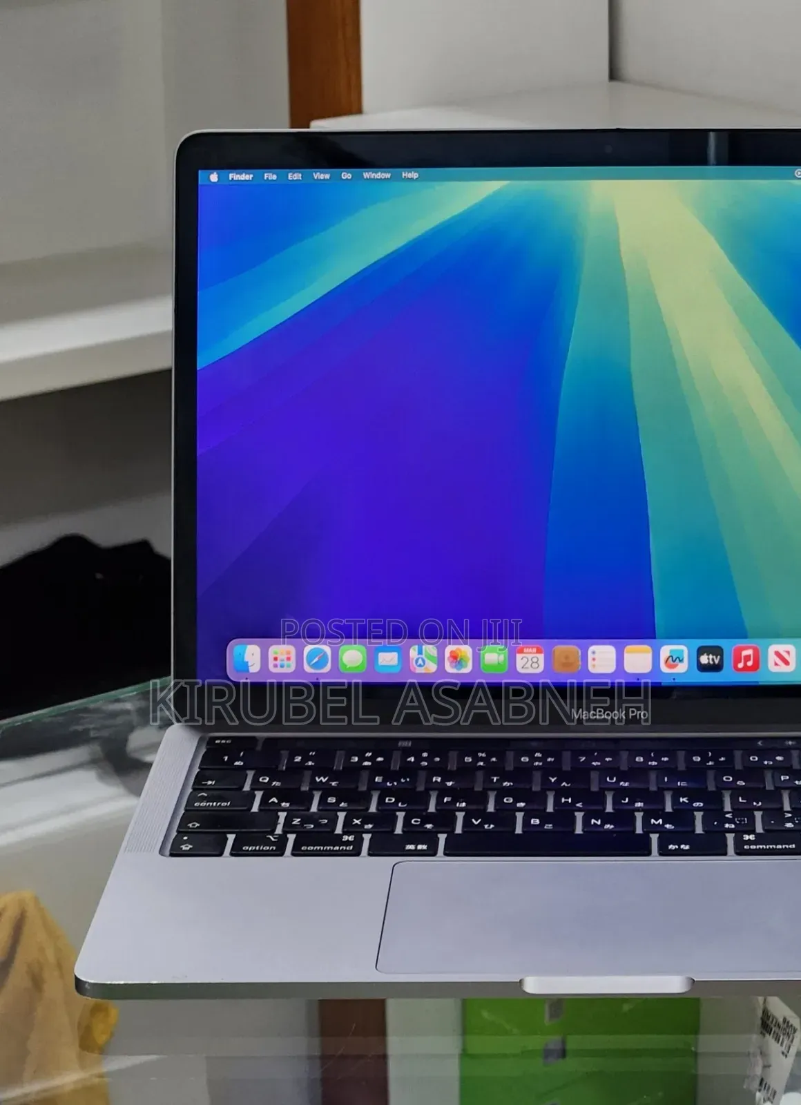 New Laptop Apple MacBook Pro 2020 8GB Intel Core i5 SSD 512GB
