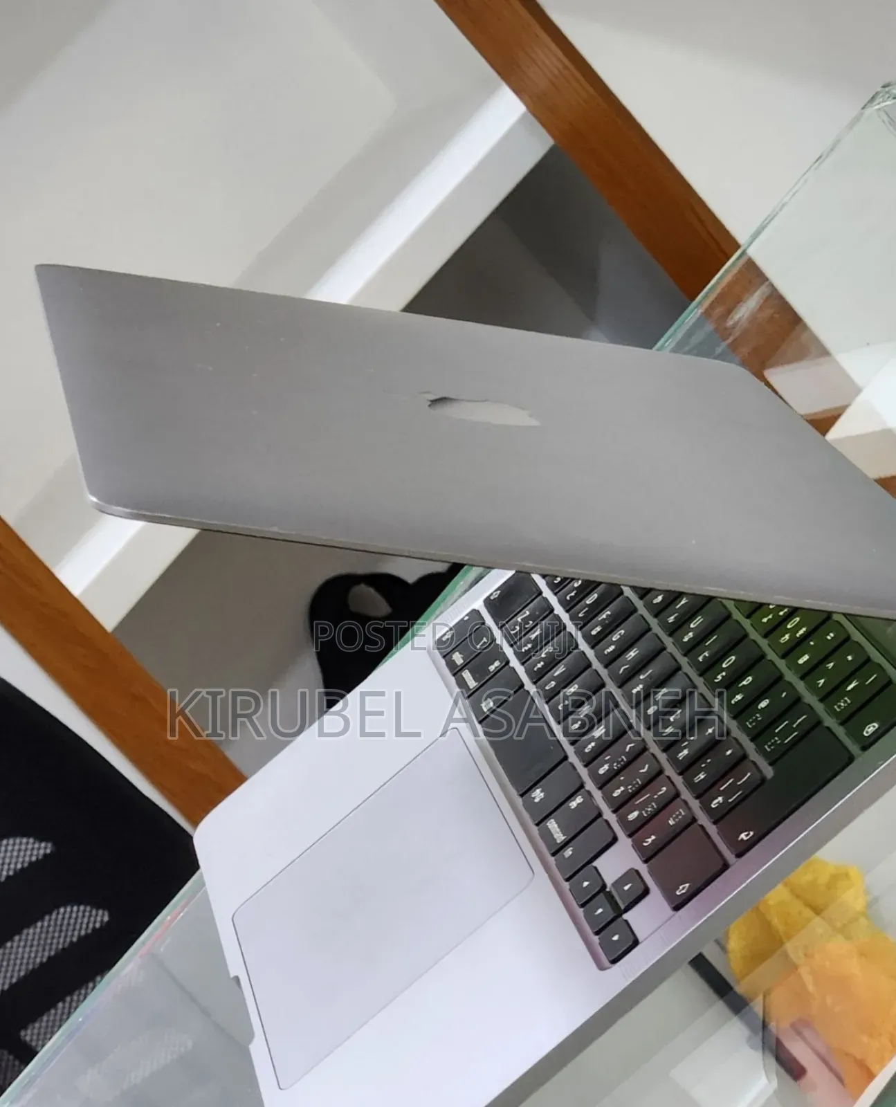 New Laptop Apple MacBook Pro 2020 8GB Intel Core i5 SSD 512GB