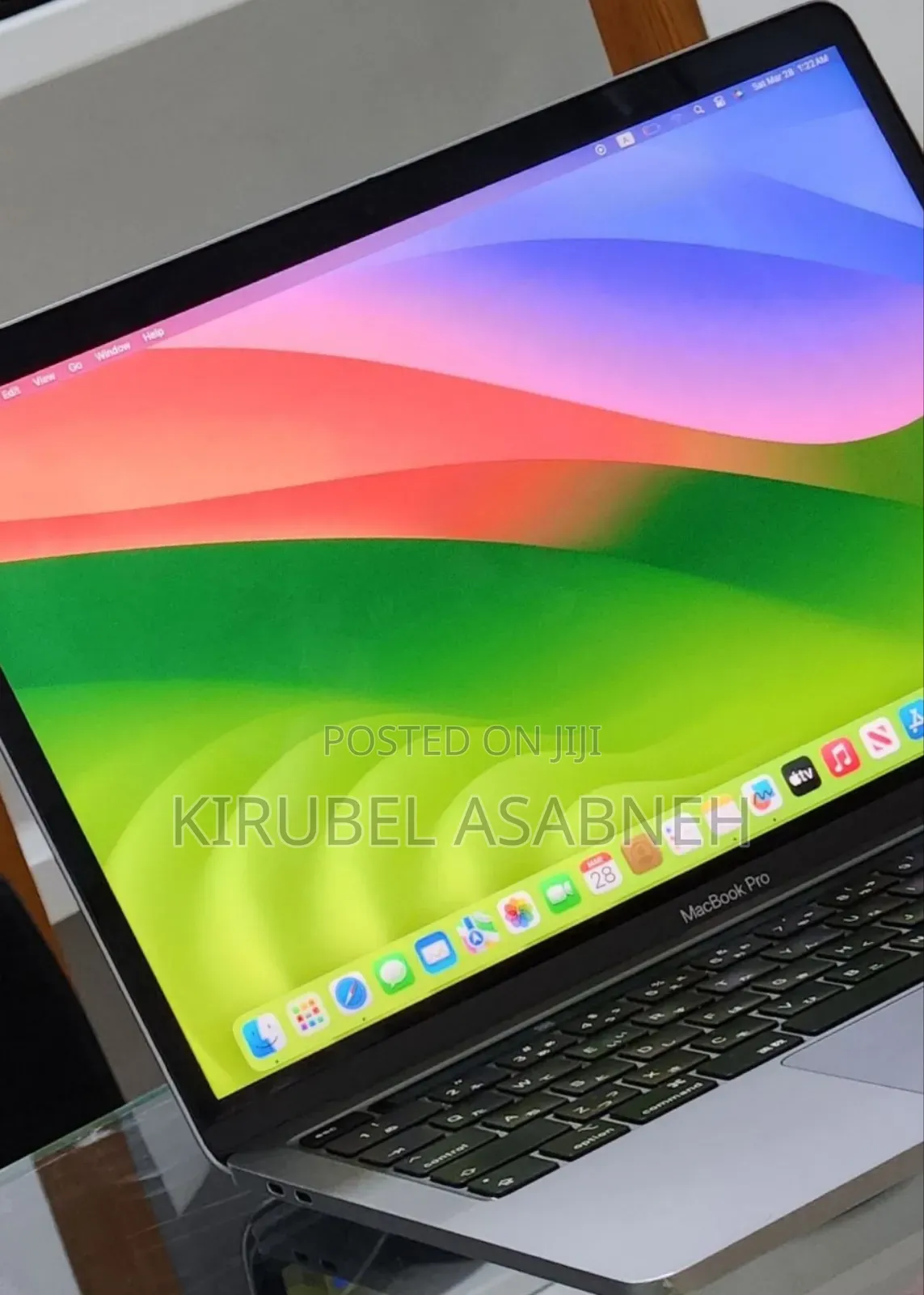 New Laptop Apple MacBook Pro 2020 8GB Intel Core i5 SSD 512GB