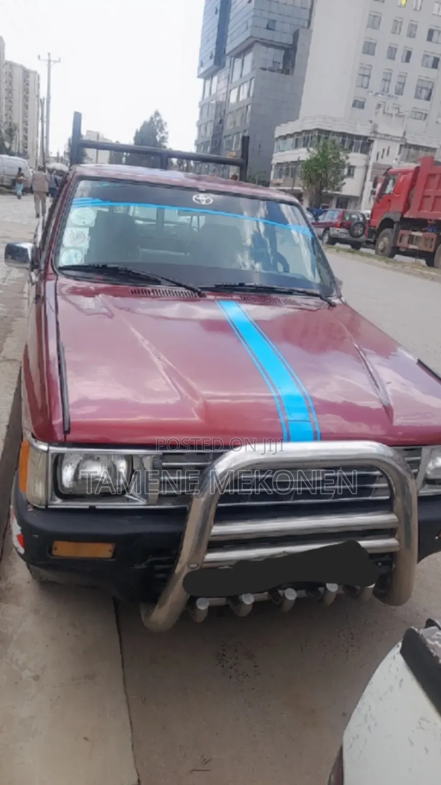 Toyota Hilux 1985 Red
