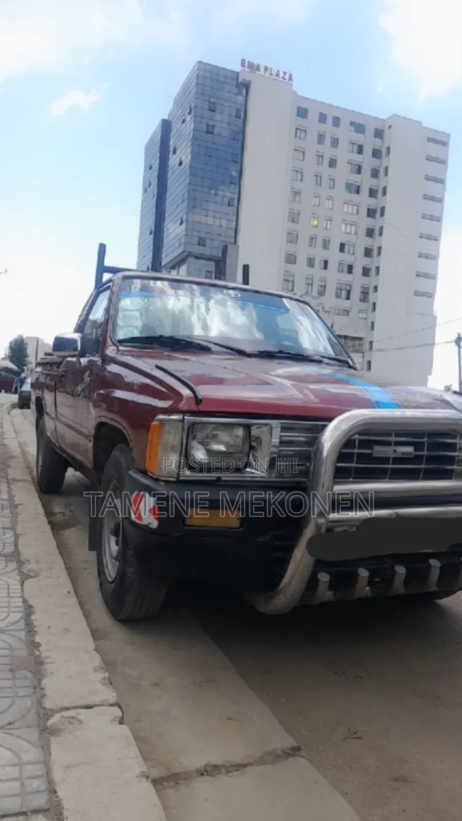 Toyota Hilux 1985 Red