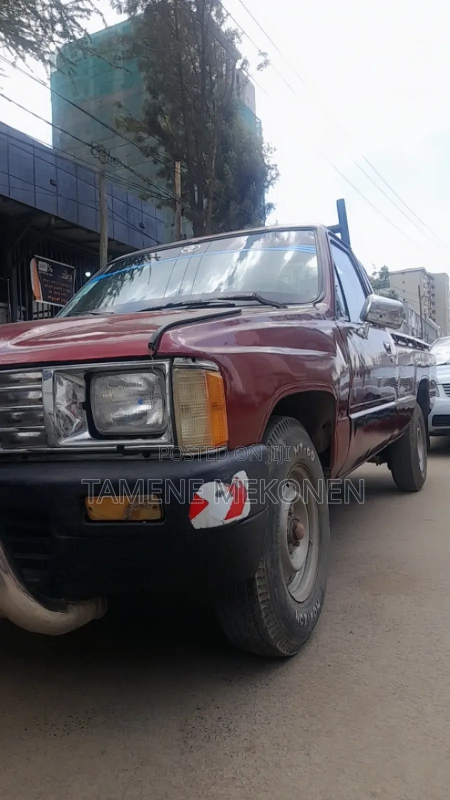 Toyota Hilux 1985 Red