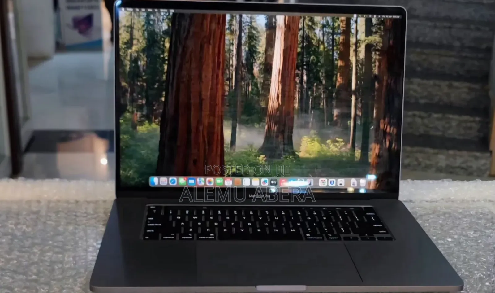 New Laptop Apple MacBook Pro 2019 16GB Intel Core i7 SSD 512GB