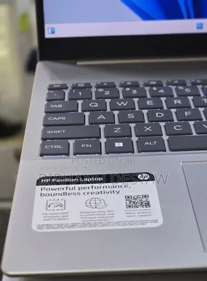 New Laptop HP Pavilion 15 8GB Intel Core Ultra 5 SSD 512GB