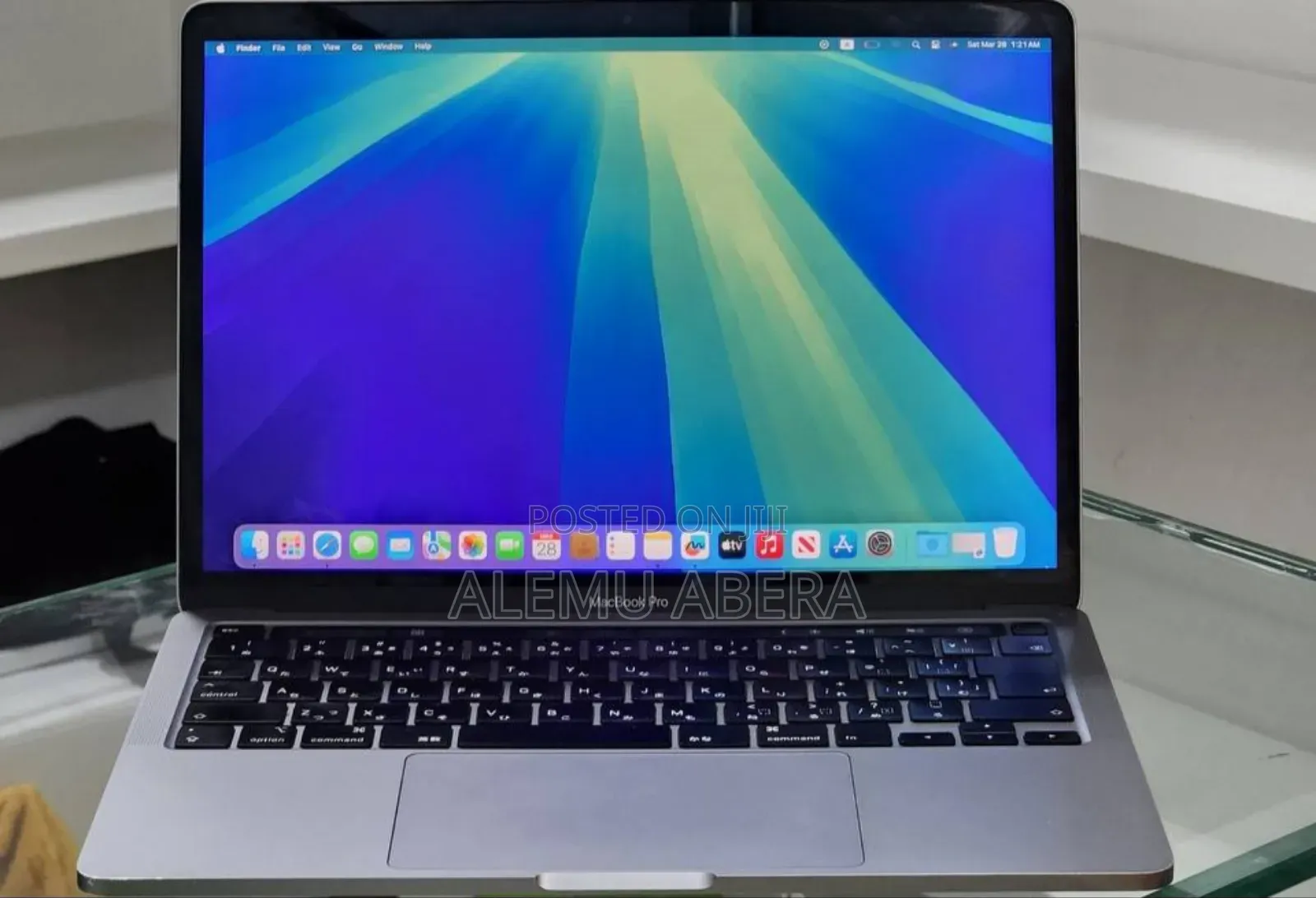 New Laptop Apple MacBook 2020 8GB Intel Core i5 SSD 512GB