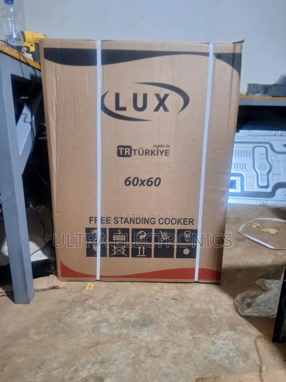 Lux 60x60 Free Standing Cooker Manufactured in Turkey.