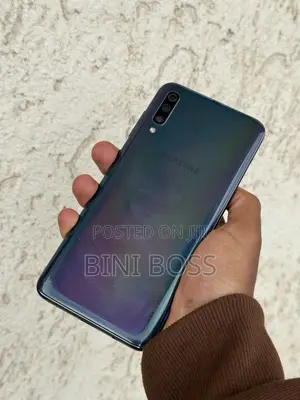 New Samsung Galaxy A70 128 GB Blue