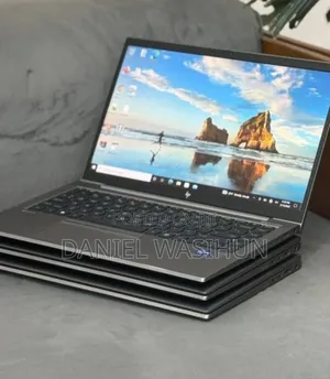 New Laptop HP ZBook Firefly G8 16GB Intel Core i7 SSD 512GB