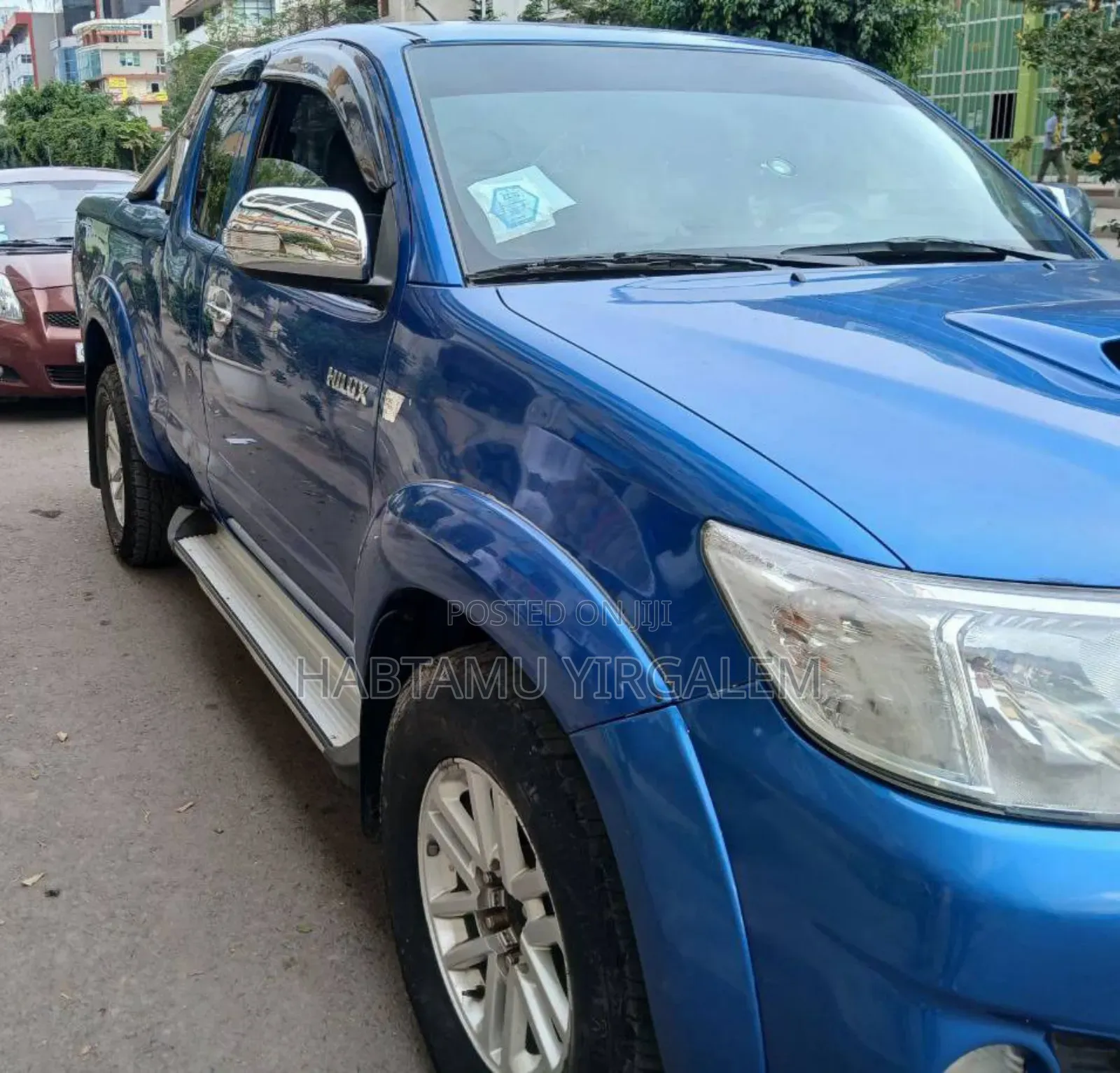 Toyota Hilux 2012 Blue