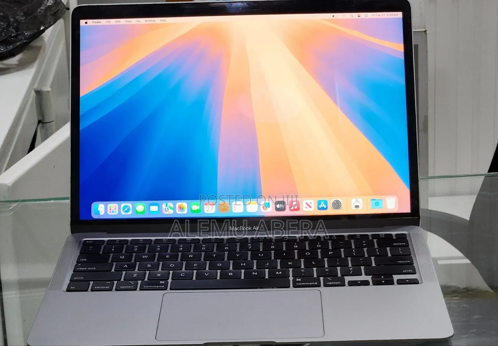 New Laptop Apple MacBook Air 2020 8GB Intel Core i3 SSD 256GB