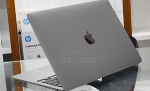 New Laptop Apple MacBook Air 2020 8GB Intel Core i3 SSD 256GB