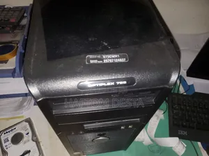Desktop Computer Dell OptiPlex 390 4GB Intel Core 2 Duo HDD 500GB