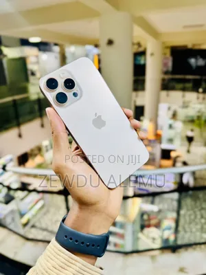 New Apple iPhone 16 Pro Max 256 GB Gold