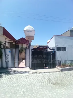 Furnished 2bdrm Villa in አያት አካባቢ, Yeka for sale