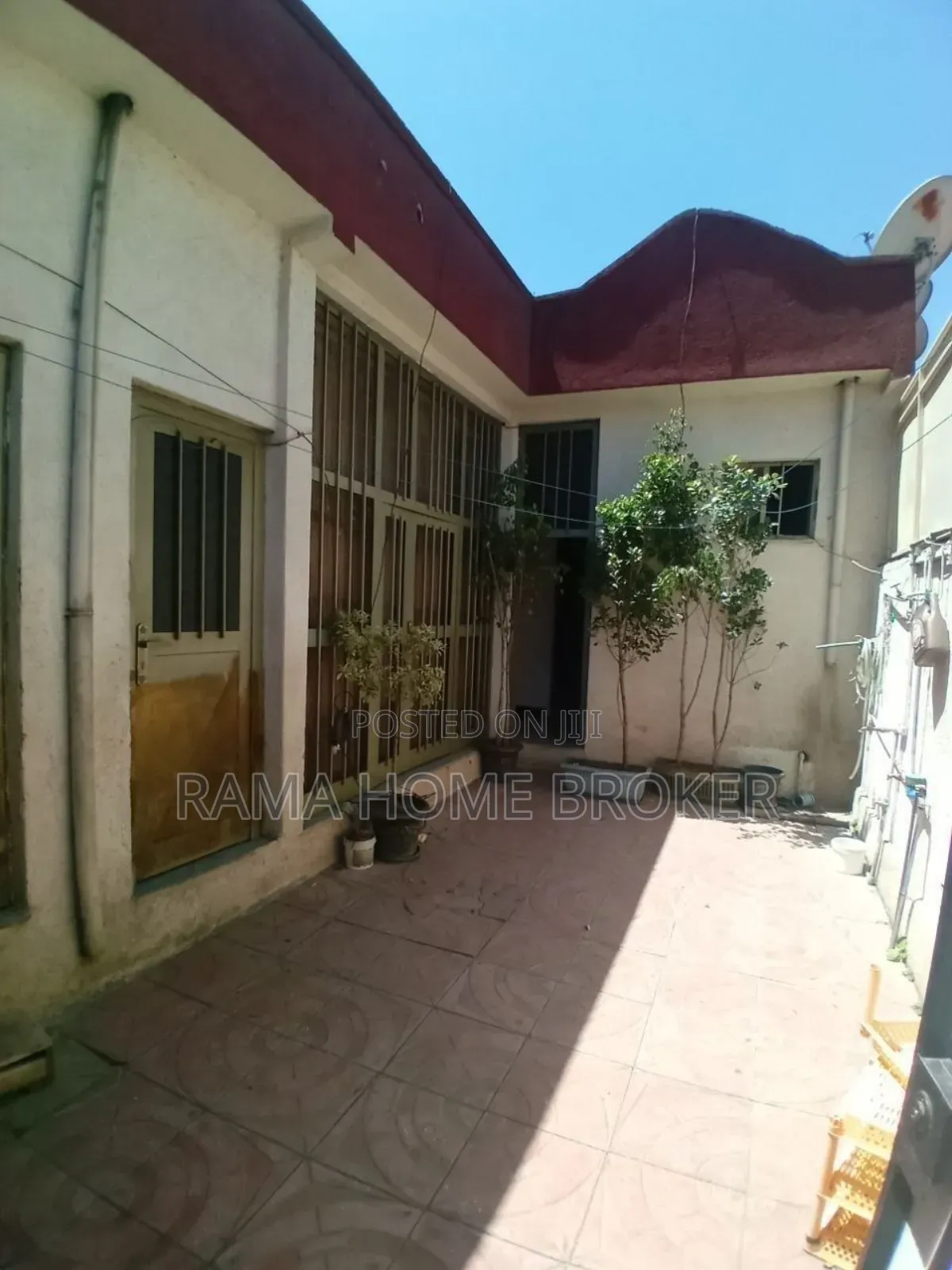 Furnished 2bdrm Villa in አያት አካባቢ, Yeka for sale